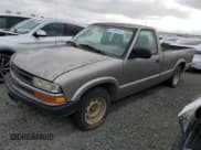 ✅ 2003 Chevrolet S-10 LS • VIN: 1GCCS14X438189908 • Лот: 54759215. Опубликован ранее на Copart с пробегом 54 131 миль. Бесплатный доступ к архиву аукционных продаж из США и подробный отчёт об истории автомобиля на DreamBid. Изображение 1.