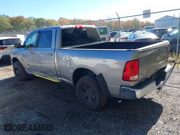 ✅ 2019 Ram 1500 SLT • VIN: 1C6RR7TT1KS659053 • Lot: 43440601. Listed on IAAI with 105,631 mi. Free auction sales archive from the USA and detailed vehicle history report at DreamBid. Image 3.