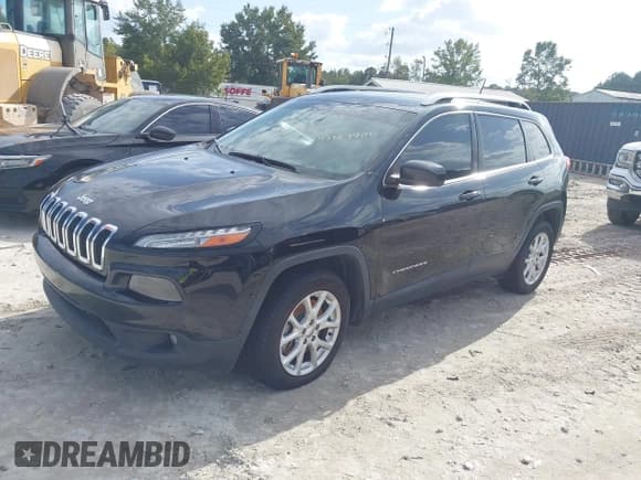 ✅ 2018 Jeep Cherokee Latitude • VIN: 1C4PJLCB4JD595102 • Lot: 43359901. Wystawiony na IAAI z przebiegiem Nie podano. Bezpłatny archiwum sprzedaży aukcyjnych z USA i szczegółowy raport historii pojazdu na DreamBid. Zdjęcie 2.