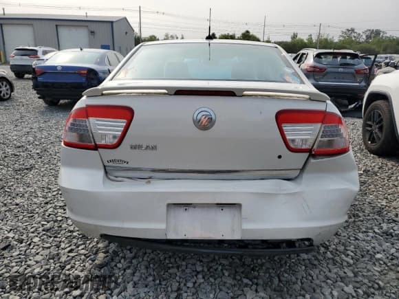 ✅ 2008 Mercury Milan • VIN: 3MEHM07Z98R646918 • Lot: 67276335. Wystawiony na Copart z przebiegiem 99 138 mil. Bezpłatny archiwum sprzedaży aukcyjnych z USA i szczegółowy raport historii pojazdu na DreamBid. Zdjęcie 6.
