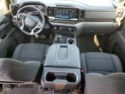 ✅ 2022 Chevrolet Silverado 1500 RST • VIN: 3GCUDEED3NG651141 • Лот: 80671365. Опубликован ранее на Copart с пробегом 68 014 миль. Бесплатный доступ к архиву аукционных продаж из США и подробный отчёт об истории автомобиля на DreamBid. Изображение 8.