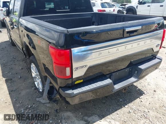 ✅ 2018 Ford F-150 XL • VIN: 1FTFW1E12JFD73099 • Lot: 42959822. Listed on IAAI with 64,310 mi. Free auction sales archive from the USA and detailed vehicle history report at DreamBid. Image 18.