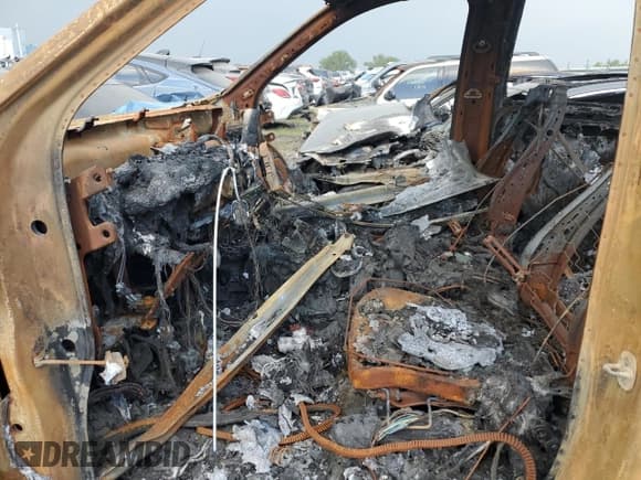 ✅ 2019 Chevrolet Silverado 1500 LT Trail Boss • VIN: 1GCPYFED1KZ146878 • Lot: 59704045. Wystawiony na Copart z przebiegiem Nie podano. Bezpłatny archiwum sprzedaży aukcyjnych z USA i szczegółowy raport historii pojazdu na DreamBid. Zdjęcie 7.