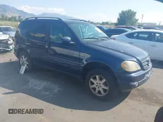 ✅ 2000 Mercedes-Benz M 320/430/500 • VIN: 4JGAB72E8YA167658 • Lot: 43145531. Wystawiony na IAAI z przebiegiem 288 698 mil. Bezpłatny archiwum sprzedaży aukcyjnych z USA i szczegółowy raport historii pojazdu na DreamBid. Zdjęcie 1.