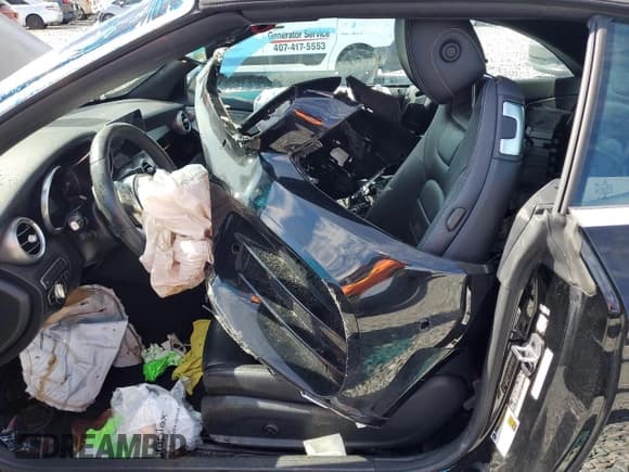 ✅ 2019 Mercedes-Benz C 300 • VIN: WDDWK8DB8KF781838 • Lot: 80076285. Wystawiony na Copart z przebiegiem 41 076 mil. Bezpłatny archiwum sprzedaży aukcyjnych z USA i szczegółowy raport historii pojazdu na DreamBid. Zdjęcie 7.