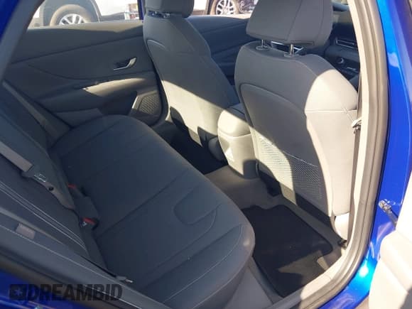 ✅ 2024 Hyundai Elantra SEL • VIN: KMHLS4DG6RU815603 • Лот: 42299061. Опубликован ранее на IAAI с пробегом 1 193 миль. Бесплатный доступ к архиву аукционных продаж из США и подробный отчёт об истории автомобиля на DreamBid. Изображение 8.