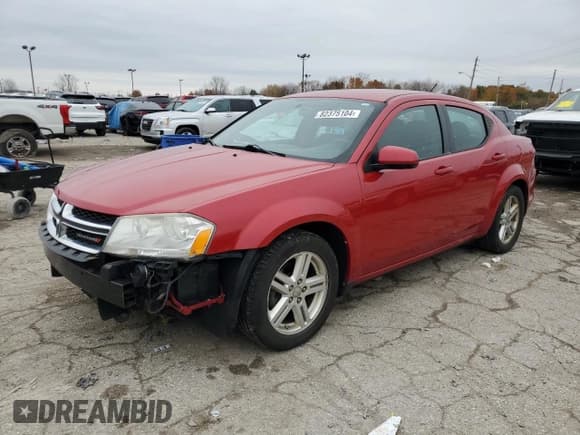 ✅ 2013 Dodge Avenger SXT • VIN: 1C3CDZCB8DN557786 • Лот: 82375104. Опубликован ранее на Copart с пробегом 189 716 миль. Бесплатный доступ к архиву аукционных продаж из США и подробный отчёт об истории автомобиля на DreamBid. Изображение 1.