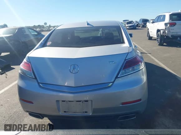 ✅ 2013 Acura TL • VIN: 19UUA8F24DA001532 • Лот: 43488133. Опубликован ранее на IAAI с пробегом 159 286 миль. Бесплатный доступ к архиву аукционных продаж из США и подробный отчёт об истории автомобиля на DreamBid. Изображение 16.