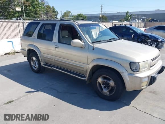 ✅ 2000 Infiniti QX4 • VIN: JNRAR07Y9YW077867 • Lot: 42638066. Wystawiony na IAAI z przebiegiem 243 908 mil. Bezpłatny archiwum sprzedaży aukcyjnych z USA i szczegółowy raport historii pojazdu na DreamBid. Zdjęcie 1.