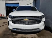 ✅ 2023 Chevrolet Suburban Premier • VIN: 1GNSCFKD4PR299511 • Lot: 67101454. Wystawiony na Copart z przebiegiem Nie podano. Bezpłatny archiwum sprzedaży aukcyjnych z USA i szczegółowy raport historii pojazdu na DreamBid. Zdjęcie 5.