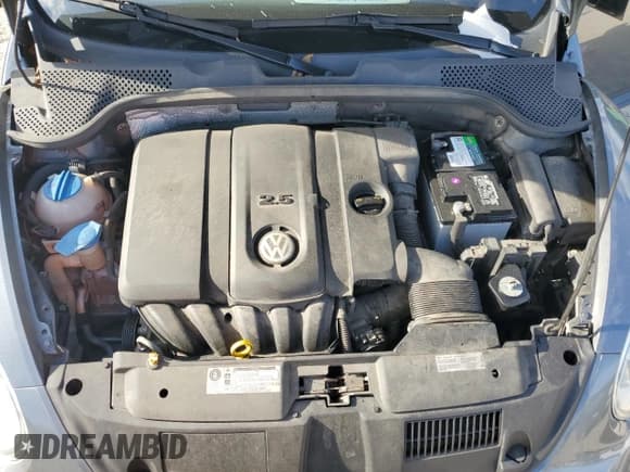 ✅ 2014 Volkswagen Beetle Entry • VIN: 3VWFP7AT4EM628829 • Лот: 71486315. Опубликован ранее на Copart с пробегом 178 767 миль. Бесплатный доступ к архиву аукционных продаж из США и подробный отчёт об истории автомобиля на DreamBid. Изображение 11.