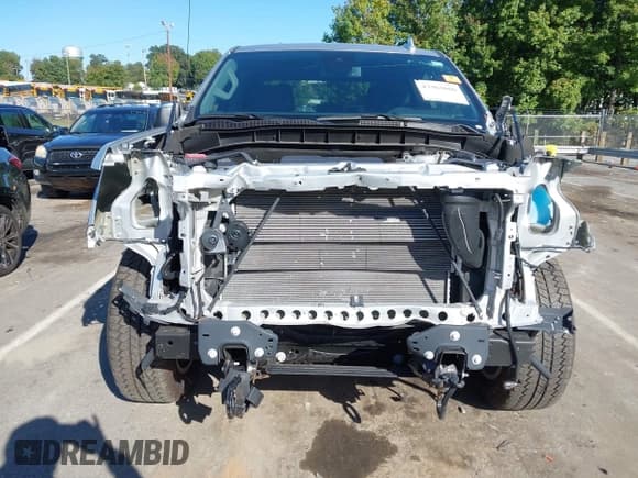 ✅ 2022 GMC Sierra 1500 SLT • VIN: 3GTUUDEDXNG583964 • Лот: 43363666. Опубликован ранее на IAAI с пробегом 12 776 миль. Бесплатный доступ к архиву аукционных продаж из США и подробный отчёт об истории автомобиля на DreamBid. Изображение 6.