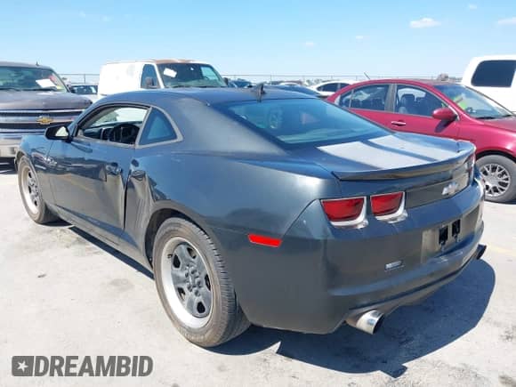 2013 Chevrolet Camaro LS with VIN 2G1FA1E35D9246417, listed as a IAAI auction lot 43321174 with 170,862 mi miles and . Bid and sale history available at DreamBid. Image 3.