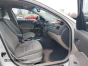 ✅ 2010 Ford Fusion SE • VIN: 3FAHP0HA1AR178700 • Lot: 43734481. Wystawiony na IAAI z przebiegiem 80 996 mil. Bezpłatny archiwum sprzedaży aukcyjnych z USA i szczegółowy raport historii pojazdu na DreamBid. Zdjęcie 5.