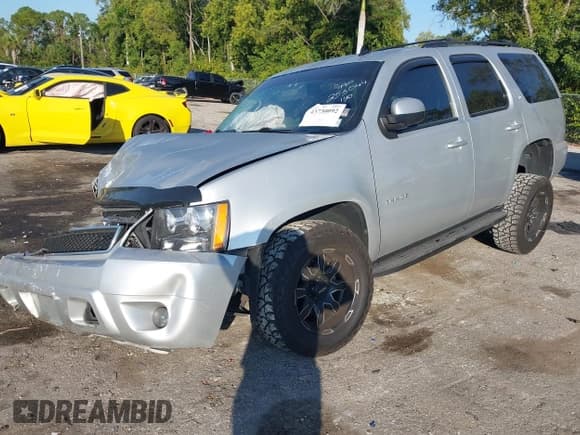 ✅ 2013 Chevrolet Tahoe LT • VIN: 1GNSKBE00DR253044 • Лот: 43730092. Опубликован ранее на IAAI с пробегом 204 078 миль. Бесплатный доступ к архиву аукционных продаж из США и подробный отчёт об истории автомобиля на DreamBid. Изображение 17.