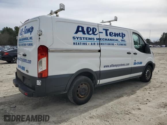 ✅ 2015 Ford Transit Cargo • VIN: 1FTYE1YM3FKA66668 • Lot: 49685285. Wystawiony na Copart z przebiegiem 116 586 mil. Bezpłatny archiwum sprzedaży aukcyjnych z USA i szczegółowy raport historii pojazdu na DreamBid. Zdjęcie 3.