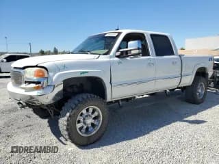 ✅ 2002 GMC Sierra 1500HD SLE • VIN: 1GTGK13U22F213058 • Lot: 67418174. Wystawiony na Copart z przebiegiem 178 940 mil. Bezpłatny archiwum sprzedaży aukcyjnych z USA i szczegółowy raport historii pojazdu na DreamBid. Zdjęcie 1.