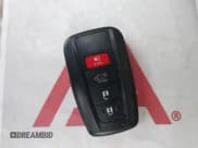 ✅ 2024 Toyota RAV4 XLE Premium • VIN: 2T3C1RFV7RW317400 • Lot: 43571076. Wystawiony na IAAI z przebiegiem 20 215 mil. Bezpłatny archiwum sprzedaży aukcyjnych z USA i szczegółowy raport historii pojazdu na DreamBid. Zdjęcie 11.