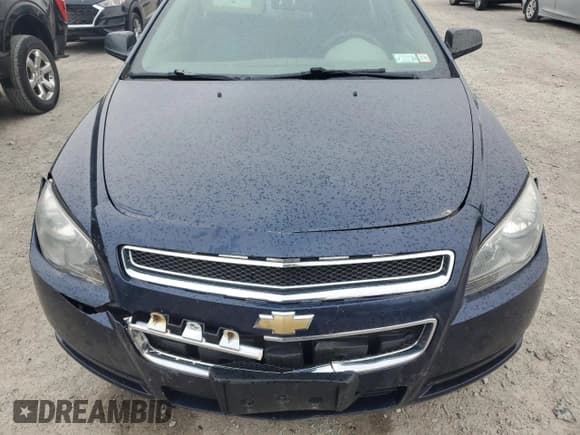 ✅ 2011 Chevrolet Malibu 1LS • VIN: 1G1ZB5E18BF215036 • Lot: 77678364. Listed on Copart with 177,649 mi. Free auction sales archive from the USA and detailed vehicle history report at DreamBid. Image 11.