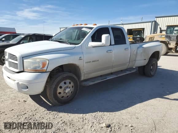 2006 Dodge 3500 SLT z VIN 3D7MX48C86G164397, wystawiony jako Copart lot #47233485 z przebiegiem 167 605 mil mil oraz Szkoda całkowita • Salvage title. Historia ofert i sprzedaży dostępna na DreamBid. Obrazek 1.