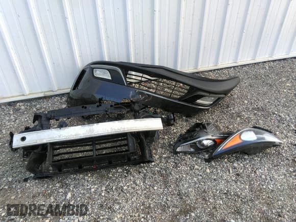 ✅ 2018 Kia Niro EX • VIN: KNDCC3LC5J5160228 • Lot: 37459316. Wystawiony na IAAI z przebiegiem 42 244 mil. Bezpłatny archiwum sprzedaży aukcyjnych z USA i szczegółowy raport historii pojazdu na DreamBid. Zdjęcie 12.