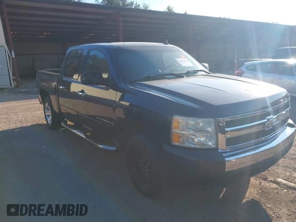 ✅ 2007 Chevrolet Silverado 1500 1LT • VIN: 3GCEC13J27G501078 • Lot: 41660302. Wystawiony na IAAI z przebiegiem 203 791 mil. Bezpłatny archiwum sprzedaży aukcyjnych z USA i szczegółowy raport historii pojazdu na DreamBid. Zdjęcie 1.