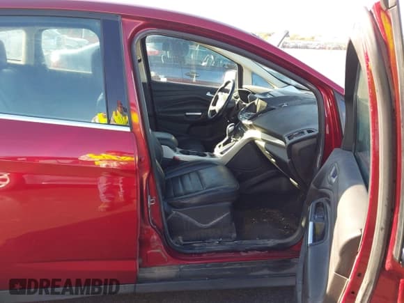 ✅ 2015 Ford C-Max SEL • VIN: 1FADP5BU5FL103258 • Lot: 43606045. Wystawiony na IAAI z przebiegiem 237 683 mil. Bezpłatny archiwum sprzedaży aukcyjnych z USA i szczegółowy raport historii pojazdu na DreamBid. Zdjęcie 5.