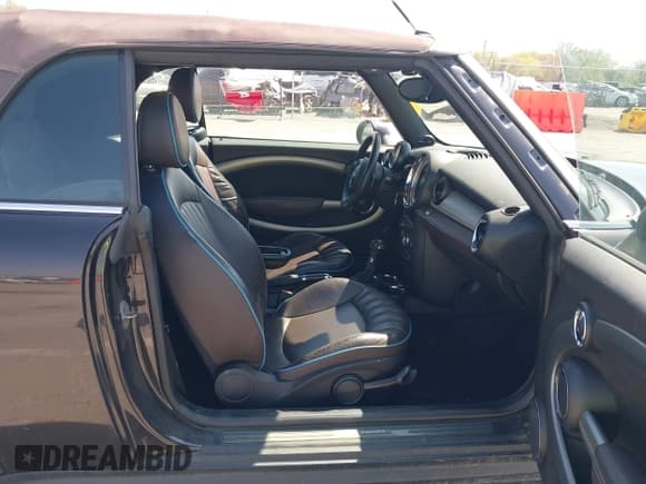 ✅ 2012 MINI Convertible S • VIN: WMWZP3C52CT550179 • Lot: 42046285. Listed on IAAI with 87,718 mi. Free auction sales archive from the USA and detailed vehicle history report at DreamBid. Image 5.