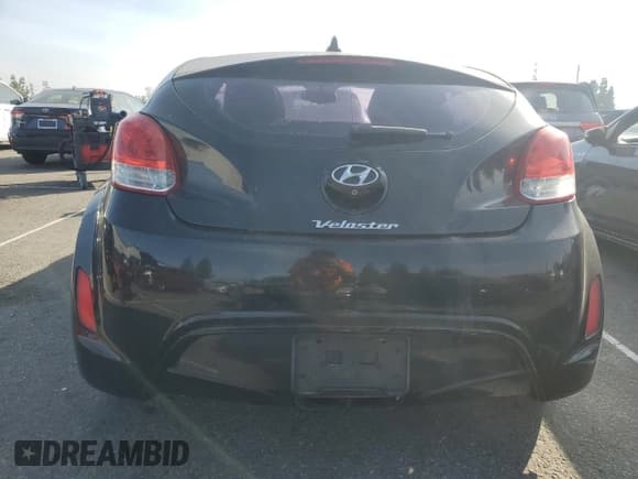 ✅ 2012 Hyundai Veloster w/Red Int • VIN: KMHTC6AD2CU055048 • Lot: 91519555. Wystawiony na Copart z przebiegiem 131 301 mil. Bezpłatny archiwum sprzedaży aukcyjnych z USA i szczegółowy raport historii pojazdu na DreamBid. Zdjęcie 6.