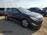 ✅ 2013 Hyundai Sonata • VIN: KMHEC4A41DA097145 • Лот: 84930745. Опубликован ранее на Copart с пробегом 80 533 миль. Бесплатный доступ к архиву аукционных продаж из США и подробный отчёт об истории автомобиля на DreamBid. Изображение 4.