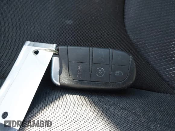 ✅ 2017 Jeep Renegade Sport • VIN: ZACCJBAB5HPG19219 • Lot: 43586894. Wystawiony na IAAI z przebiegiem 144 899 mil. Bezpłatny archiwum sprzedaży aukcyjnych z USA i szczegółowy raport historii pojazdu na DreamBid. Zdjęcie 11.