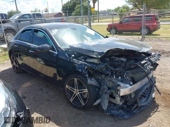 ✅ 2020 Mercedes-Benz A 220 • VIN: W1K3G4EB3LJ230355 • Lot: 42865922. Wystawiony na IAAI z przebiegiem 60 900 mil. Bezpłatny archiwum sprzedaży aukcyjnych z USA i szczegółowy raport historii pojazdu na DreamBid. Zdjęcie 14.