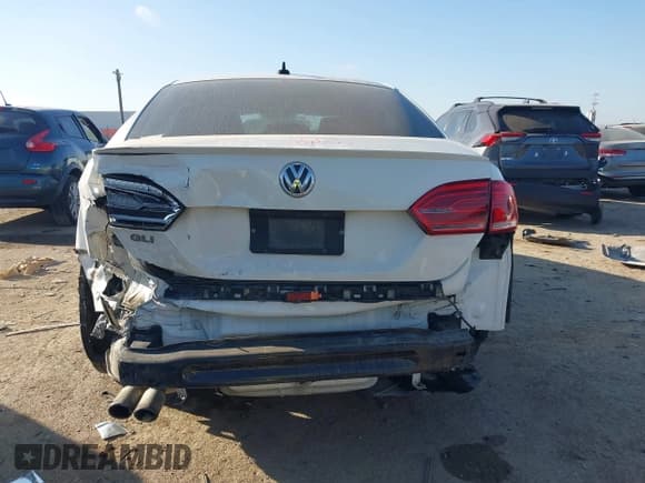 ✅ 2013 Volkswagen Jetta • VIN: 3VW4S7AJ6DM297898 • Lot: 41664178. Listed on IAAI with 188,484 mi. Free auction sales archive from the USA and detailed vehicle history report at DreamBid. Image 17.