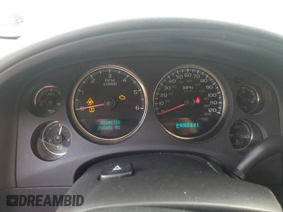 ✅ 2007 Chevrolet Suburban LT • VIN: 1GNFK163X7J347732 • Lot: 78811884. Wystawiony na Copart z przebiegiem 260 651 mil. Bezpłatny archiwum sprzedaży aukcyjnych z USA i szczegółowy raport historii pojazdu na DreamBid. Zdjęcie 9.