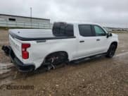 ✅ 2024 Chevrolet Silverado 1500 LT Trail Boss • VIN: 3GCUDFED0RG340195 • Lot: 57329115. Wystawiony na Copart z przebiegiem 6 440 mil. Bezpłatny archiwum sprzedaży aukcyjnych z USA i szczegółowy raport historii pojazdu na DreamBid. Zdjęcie 3.