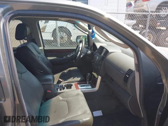 ✅ 2009 Nissan Pathfinder SE • VIN: 5N1AR18B39C615574 • Lot: 42802230. Listed on IAAI with 119,025 mi. Free auction sales archive from the USA and detailed vehicle history report at DreamBid. Image 5.