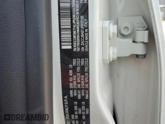 ✅ 2018 Jeep Renegade Sport • VIN: ZACCJBAB7JPH15195 • Lot: 58906814. Wystawiony na Copart z przebiegiem 113 908 mil. Bezpłatny archiwum sprzedaży aukcyjnych z USA i szczegółowy raport historii pojazdu na DreamBid. Zdjęcie 15.