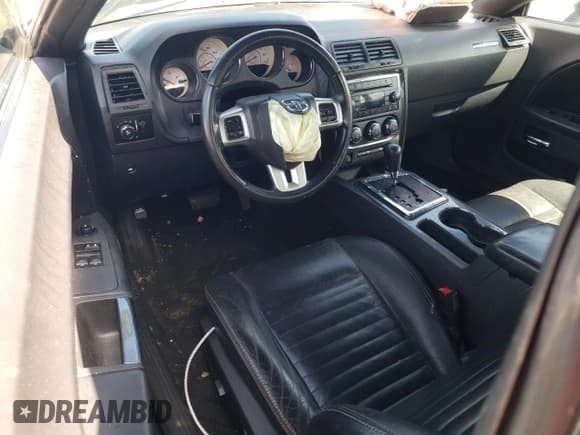 ✅ 2013 Dodge Challenger SXT Plus • VIN: 2C3CDYAG9DH686024 • Лот: 60748254. Опубликован ранее на Copart с пробегом 121 668 миль. Бесплатный доступ к архиву аукционных продаж из США и подробный отчёт об истории автомобиля на DreamBid. Изображение 8.