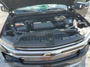 ✅ 2019 Chevrolet Silverado 1500 High Country • VIN: 1GCUYHED7KZ167037 • Lot: 72798294. Wystawiony na Copart z przebiegiem 179 889 mil. Bezpłatny archiwum sprzedaży aukcyjnych z USA i szczegółowy raport historii pojazdu na DreamBid. Zdjęcie 13.