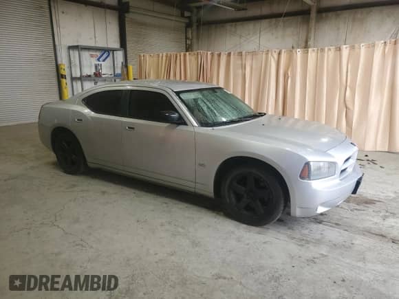 2008 Dodge Charger SE с VIN 2B3KA43G48H327581, выставлен на аукционе Copart как лот 84339914 с пробегом 195 502 миль миль и Чистый • Clean title. История ставок и продаж доступна на DreamBid. Изображение 4.