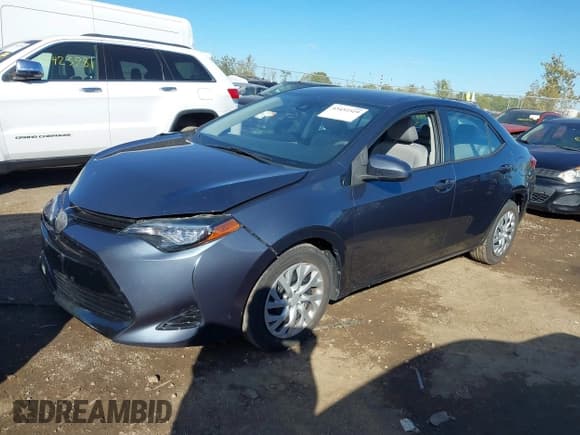 ✅ 2018 Toyota Corolla SE • VIN: 2T1BURHE0JC970715 • Lot: 43432319. Wystawiony na IAAI z przebiegiem 61 644 mil. Bezpłatny archiwum sprzedaży aukcyjnych z USA i szczegółowy raport historii pojazdu na DreamBid. Zdjęcie 17.