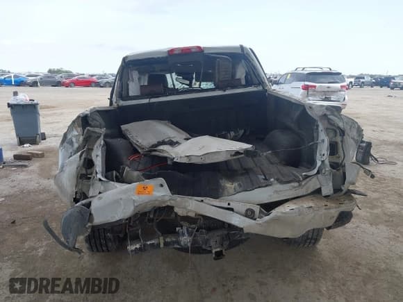 ✅ 2016 Chevrolet Silverado 1500 High Country • VIN: 3GCPCTEC1GG229805 • Lot: 42627904. Wystawiony na IAAI z przebiegiem 147 838 mil. Bezpłatny archiwum sprzedaży aukcyjnych z USA i szczegółowy raport historii pojazdu na DreamBid. Zdjęcie 16.