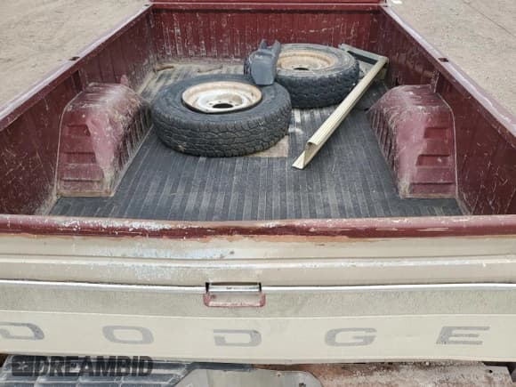 ✅ 1993 Dodge D/W 250 • VIN: 1B7KM26C2PS168439 • Lot: 71366565. Listed on Copart with 151,816 mi. Free auction sales archive from the USA and detailed vehicle history report at DreamBid. Image 10.