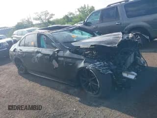 ✅ 2020 Mercedes-Benz E 63 S AMG • VIN: WDDZF8KB3LA743873 • Lot: 41556103. Wystawiony na IAAI z przebiegiem 70 189 mil. Bezpłatny archiwum sprzedaży aukcyjnych z USA i szczegółowy raport historii pojazdu na DreamBid. Zdjęcie 1.