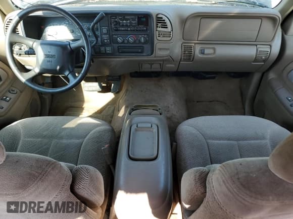 ✅ 1998 GMC Sierra 1500 • VIN: 2GTEK19R6W1553174 • Лот: 71101985. Опубликован ранее на Copart с пробегом 164 198 миль. Бесплатный доступ к архиву аукционных продаж из США и подробный отчёт об истории автомобиля на DreamBid. Изображение 8.