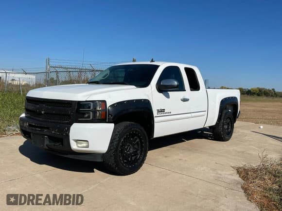 ✅ 2009 Chevrolet Silverado 1500 LT • VIN: 1GCEC29079Z177908 • Lot: 91870025. Wystawiony na Copart z przebiegiem 203 625 mil. Bezpłatny archiwum sprzedaży aukcyjnych z USA i szczegółowy raport historii pojazdu na DreamBid. Zdjęcie 2.