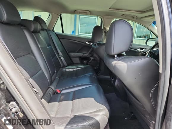 ✅ 2011 Acura TSX Technology • VIN: JH4CW2H62BC002509 • Лот: 64375055. Опубликован ранее на Copart с пробегом 188 406 миль. Бесплатный доступ к архиву аукционных продаж из США и подробный отчёт об истории автомобиля на DreamBid. Изображение 11.