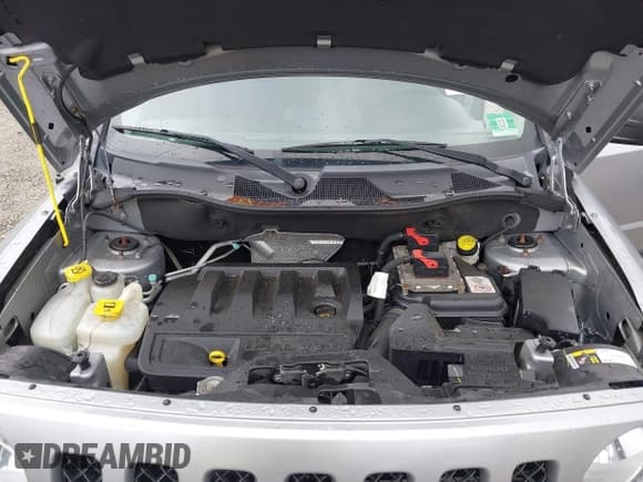 ✅ 2017 Jeep Patriot Sport SE • VIN: 1C4NJRBB8HD122051 • Lot: 42274843. Listed on IAAI with 63,122 mi. Free auction sales archive from the USA and detailed vehicle history report at DreamBid. Image 10.