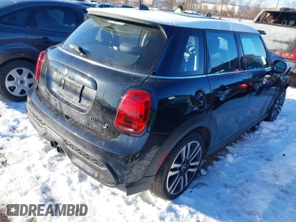 ✅ 2024 MINI Hardtop 4 Door Cooper S • VIN: WMW53DK02R2U77559 • Lot: 41316784. Wystawiony na IAAI z przebiegiem 21 557 mil. Bezpłatny archiwum sprzedaży aukcyjnych z USA i szczegółowy raport historii pojazdu na DreamBid. Zdjęcie 4.