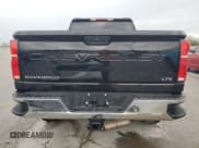 ✅ 2024 Chevrolet Silverado 2500HD • VIN: 2GC1YPEY7R1105110 • Lot: 51956885. Wystawiony na Copart z przebiegiem 20 133 mil. Bezpłatny archiwum sprzedaży aukcyjnych z USA i szczegółowy raport historii pojazdu na DreamBid. Zdjęcie 6.